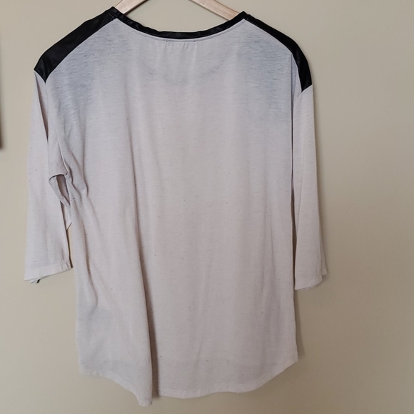 ⛱3/$20 Dex 3/4 Sleeve w/ faux leather inserts - Picture 6 of 6